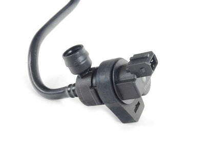 Válvula de ventilación del depósito con tubo OEM 13907515794 para BMW E65, E66. Original BMW.