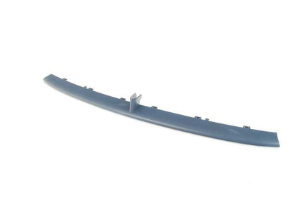 Listón central del parachoques delantero imprimado OEM 51117893048 para BMW E39. Original BMW.