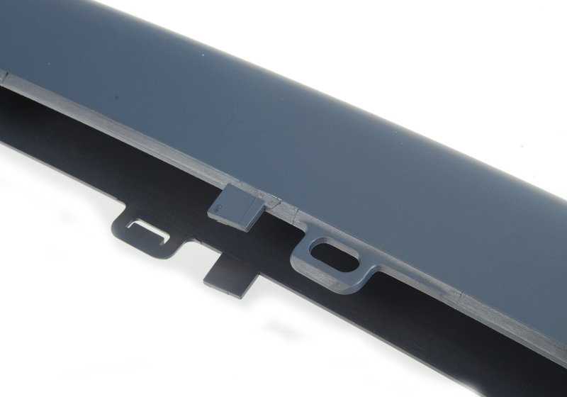 Listón central del parachoques delantero imprimado OEM 51117893048 para BMW E39. Original BMW.