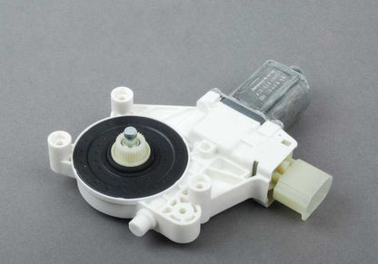 Motor del elevalunas izquierdo OEM 67627189231 para BMW E92 316i, 318i, 320d (todos los modelos compatibles). Sólo para mecanismo del lado izquierdo. Original BMW.