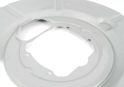Protector guardapolvo freno trasero izquierdo OEM 34216754629 para BMW E60, E63, E64, E65, E66. Compatible con sistemas de freno trasero. Recambio original BMW.