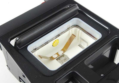 Suplemento para consola central negro OEM 51168256297 para BMW Serie 5 E39 (520d, 520i, 523i, 525i, 528i, 530i). Original BMW.