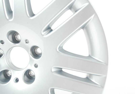 Llanta de aleación Doble Radio 93 OEM 36116753239 para BMW E65 y E66. Apta para varios motores y versiones dentro de estas series. Acabado plata 18" ET24. Original BMW.