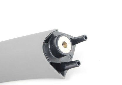 Soporte de manilla izquierda OEM 51417230851 para BMW Serie 3 E90, E90 LCI, E91, E91 LCI. Original BMW.