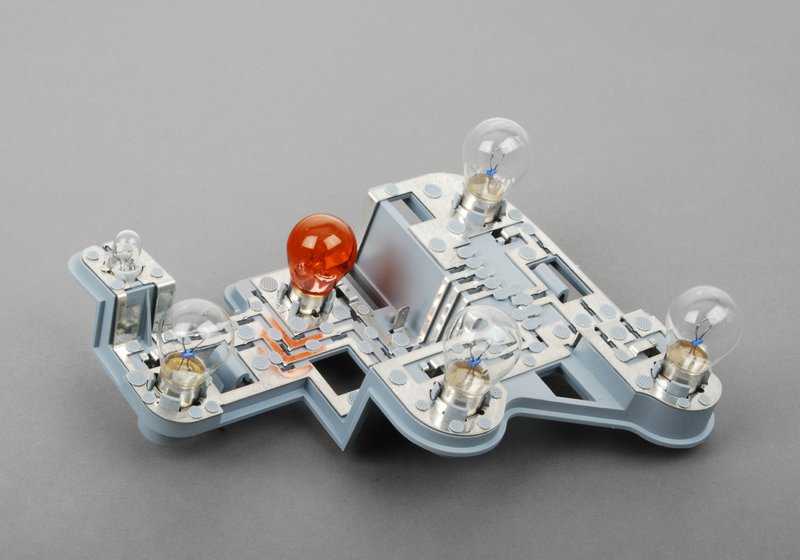 Fiber Optic Connector Housing for BMW 1 Series E87, F20N, 2 Series F22N, F23N, F45, 3 Series E90, F30, F34N, 4 Series F32N, G22, 5 Series E60, F07, F10, F11, F18, 6 Series E63, F06, 7 Series E65, F01, F02, X1 F 48, U11, X2 U10, X3 F25, G01, X4 F26, G02, X