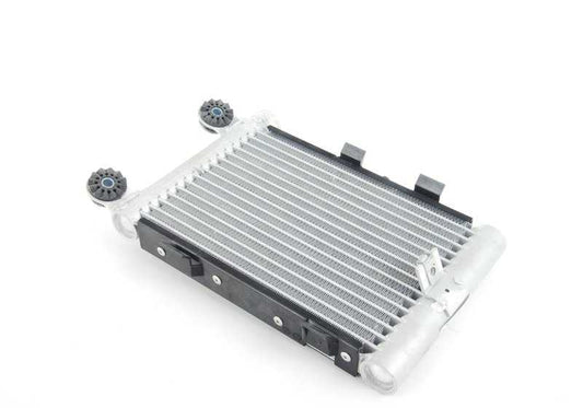 Enfriador de aceite del motor OEM 17213448627 para BMW X3 E83N. Repuesto original BMW.