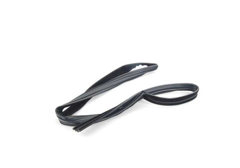 Um guia da peça direita para BMW 3 E21 Series (OEM 5132188060). BMW original