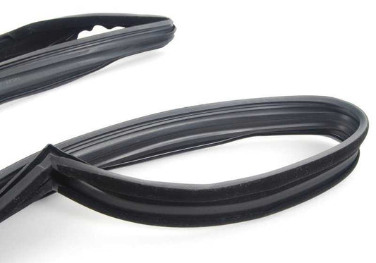 Um guia da peça direita para BMW 3 E21 Series (OEM 5132188060). BMW original