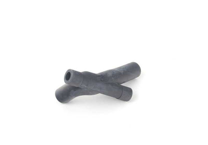Manguito de admisión OEM 13411721907 para BMW E30. Original BMW.