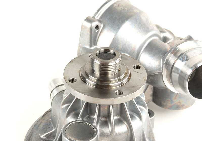 Bomba de agua mecánica OEM 11517524551 para BMW E60, E61, E63, E64, E65, E66, E53. Compatible con motores N62. Original BMW.