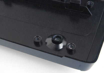 Soporte base para matrícula OEM 51117142175 para BMW E65, E66. Original BMW.