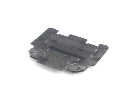 Tapa izquierda del paso de rueda OEM 51718045553 para BMW E82, E88, E90, E90N, E92, E92N, E93, E93N. Original BMW.
