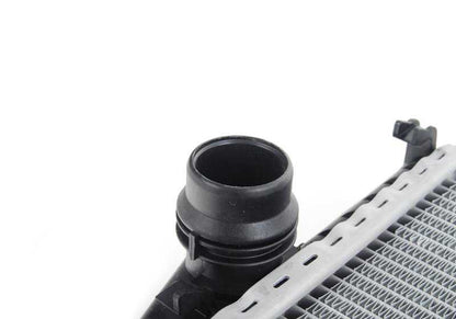 Radiador de refrigerante OEM 17111436062 para BMW E39 (M5), E38 (750i, L7), E52. Compatible con motores S62 y M73. Original BMW.