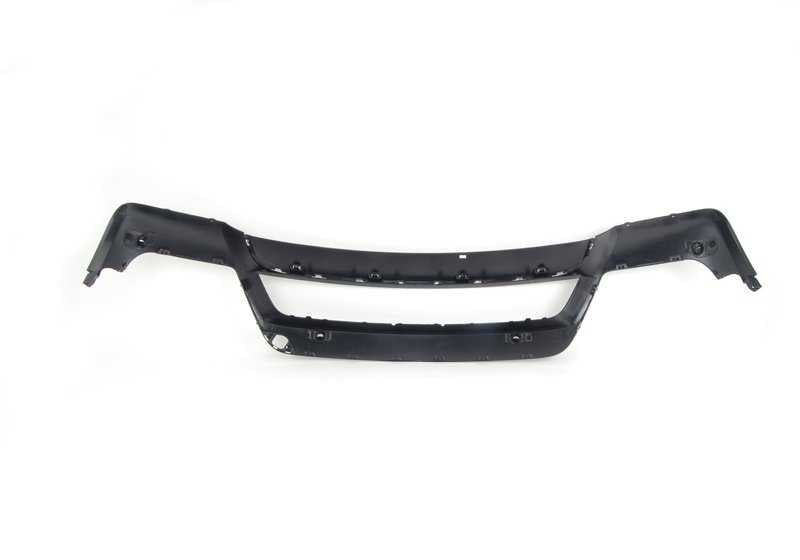 Cubierta inferior delantera negra OEM 51117222371 para BMW X5 {E70}. Compatible con todos los modelos xDrive30d, xDrive35i, xDrive40d, xDrive40i, xDrive50i fabricados entre 2010 y 2013. Pieza original BMW.