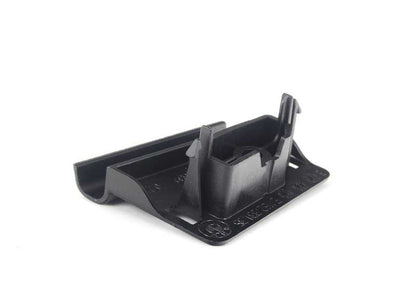 Soporte izquierdo consola central OEM 51167130689 para BMW Serie 3 E90, E90N, E91, E91N, E92, E92N, E93, E93N. Original BMW.