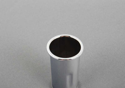Embellecedor de escape cromado 42 mm OEM 82119413972 para BMW E12, E28, E24. Mejora estética del tubo de escape. Original BMW.