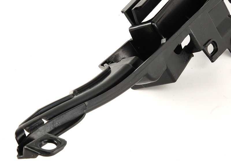 Guía derecha paragolpes delantero OEM 51127030614 para BMW E46. Original BMW.