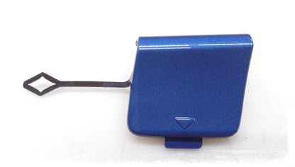 Tapa trasera gancho de remolque imprimada OEM 51128067067 para BMW Serie 2 F46. Compatible con modelos 214d, 216d. Original BMW.