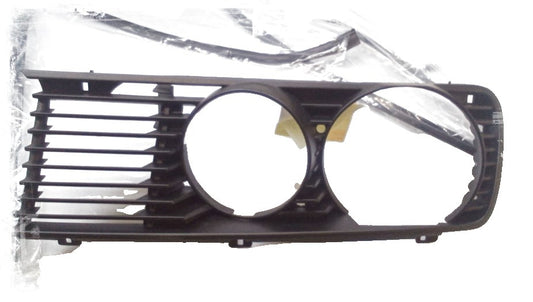 DESTRA EMBELEDORA GRUCE OEM 51131930826 per BMW E28 518i, 520i {tutti i modelli compatibili}. BMW originale.