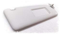 Viseira solar direita com espelho OEM 51168156462 para BMW Série 8 E31 840Ci, 850Ci e muito mais. BMW genuíno.