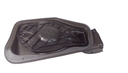 Tapa protectora de conector de carga OEM 51177350864 para BMW F45 225xe. Original BMW.