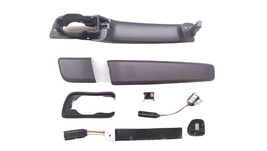 Maneta de puerta derecha imprimada OEM 51217408382 para BMW i3 {I01, todos los modelos: 60Ah, 94Ah, 120Ah, con y sin Rex}. Original BMW.