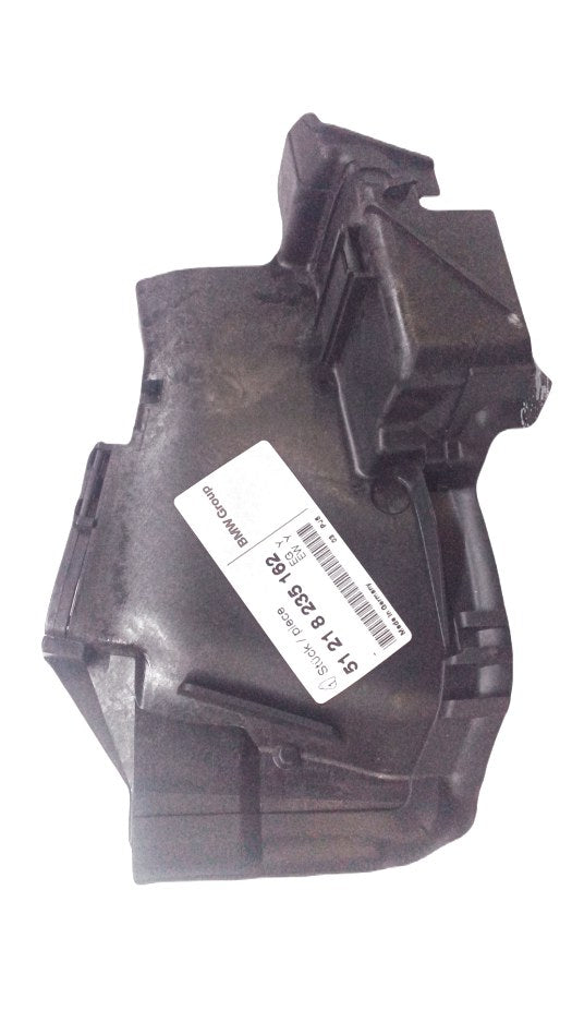 Cubierta derecha cerradura puerta OEM 51218235162 para BMW Serie 7 E38 (725tds, 728i, 730d, 730i). Compatible con modelos de 1993 a 2001. Pieza original BMW.