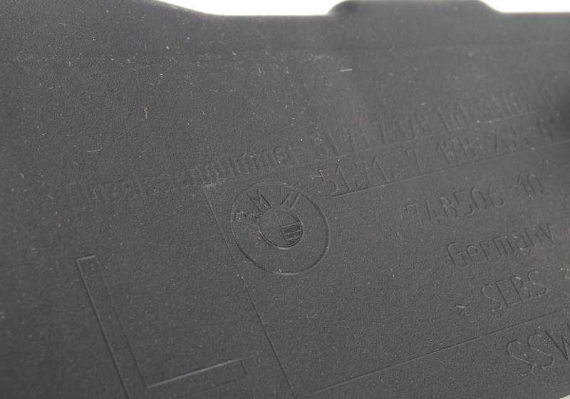 Deflector de aire delantero izquierdo OEM 51717178141 para BMW E82, E87, E88. Original BMW.