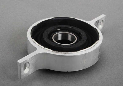 Soporte central del eje de transmisión en aluminio OEM 26127558745 para BMW F25, F26, E70, F15, E71, E72, F16. Original BMW.