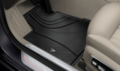 Alfombrillas de goma delanteras RHD OEM 51472444035 para BMW Serie 7 G11 y G12. Compatibles con modelos 725d, 730d, 730i, 740d xDrive, entre otros. Original BMW.