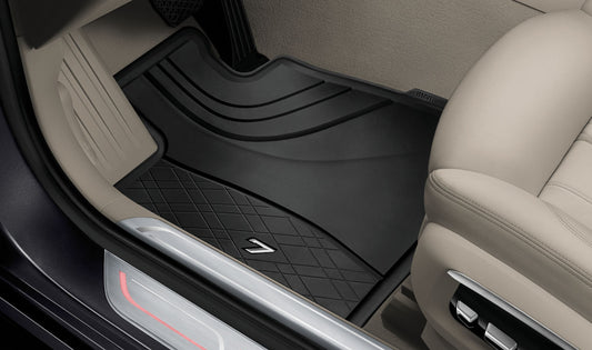 Alfombrillas de goma delanteras RHD OEM 51472444035 para BMW Serie 7 G11 y G12. Compatibles con modelos 725d, 730d, 730i, 740d xDrive, entre otros. Original BMW.
