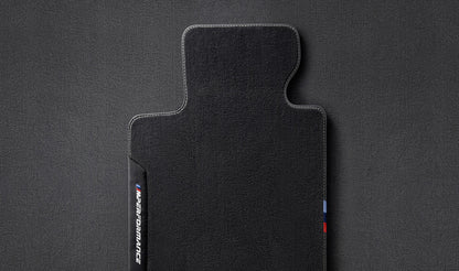 Alfombrillas M Performance OEM 51472467899 para BMW G32 (620d, 630d, 630i, 640d, 640i, versiones xDrive incluidas). Juego completo, diseño deportivo con logo M. Original BMW.