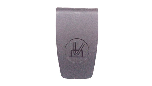 Tapa anilla de sujeción maletero OEM 51477471668 para BMW G31 (520d, 518d) desde 2017 a 2024. Pieza original BMW. Ideal para cubrir el anclaje en el piso del maletero. Color negro.