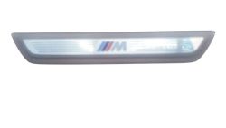 Moldura M entrada delantera OEM 51478060406 para BMW X3 F25, X4 F26. Original BMW.