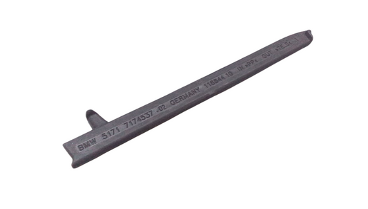 Drenaje de agua izquierdo OEM 51497174537 para BMW Serie 3 E91 (316d, 316i, 318d) con cambio manual o automático, tracción trasera. Compatible con modelos de 2008 a 2012. Original BMW.