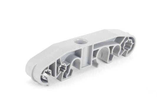 Clip soggetto per tubi OEM 16126761229 per BMW E46. BMW originale.