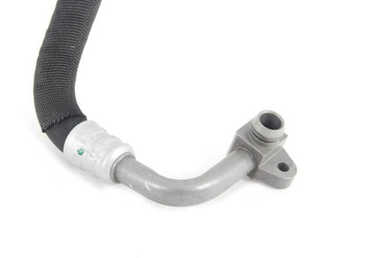 Tubería de retorno del refrigerador de aceite OEM 17227578660 para BMW E70. Original BMW.