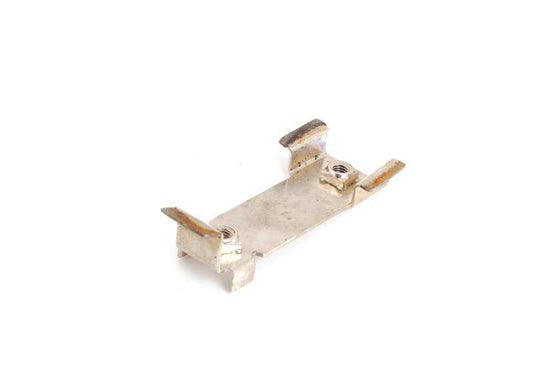 Soporte sensor OEM 41141936985 para BMW E30. Pieza original BMW. Ideal para montaje en la parte delantera o pared frontal según configuración del vehículo.