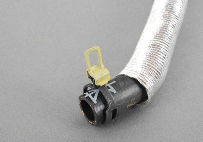 Tubo refrigerante OEM 17127518575 para MINI R52 Cabrio, R53 Cooper S, JCW GP… y más. Original MINI.