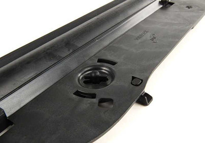 Abdichtung per BMW Series 1 E82, E88 Series 3 E90, E91, E92, E93 (OEM 17517545367). BMW originale