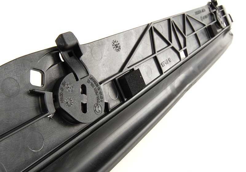Abdichtung per BMW Series 1 E82, E88 Series 3 E90, E91, E92, E93 (OEM 17517545367). BMW originale