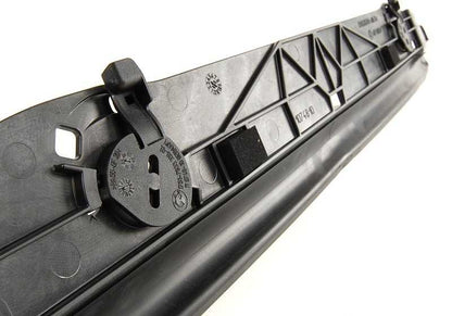 Abdichtung per BMW Series 1 E82, E88 Series 3 E90, E91, E92, E93 (OEM 17517545367). BMW originale