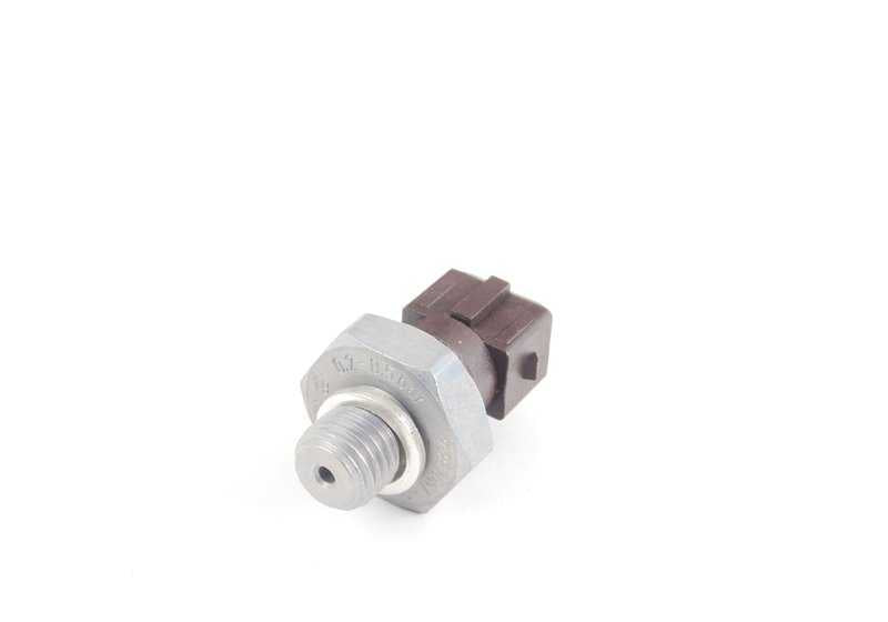 Oil pressure switch for BMW E81, E82, E87, E87N, E88, F20, F21, F22, F30, F32, F33, F34, F07, F06, F12, F13, F01, F02, E31, I01, E84, E83, F25, F26, E53, E53, E70, E70, F15, F85, E71, E72, F16, F86, E85, E86, E89, E52 (OEM 12618611273). Original BMW