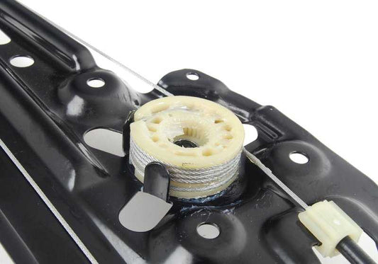 Curuns ohne linken hinteren Motor für BMW E60, E60N, E61, E61N (OEM 51357184745). Original BMW.
