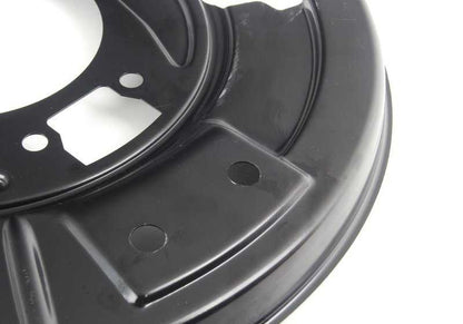 Protector guardabarros trasero izquierdo OEM 34211157937 para BMW E31. Pieza original BMW.