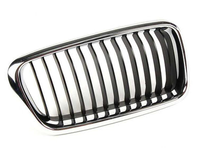 Rejilla de adorno derecho OEM 51138231594 para BMW Serie 7 E38 725tds, 728i, 728iL. Original BMW.