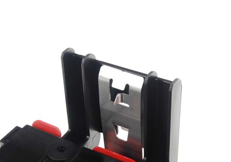 Distribuidor de potencia B+ trasero OEM 61149251119 para BMW F10, F11. Original BMW.