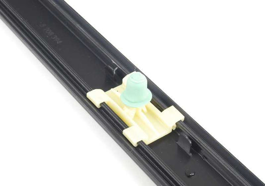 Moldura cromada puerta delantera derecha OEM 51138125350 para BMW E38. Repuesto original BMW.