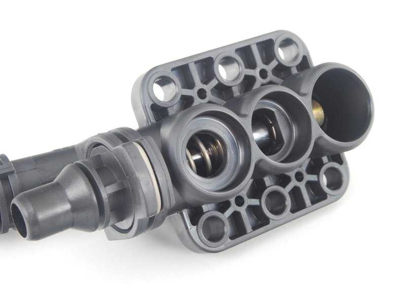 Termostato OEM 17217559962 para BMW E60, E61, E63, E64, E65, E66. Compatible con versiones 520i con motores M54, N46T y N43. Recambio original BMW.