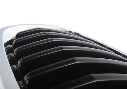 Rejilla decorativa delantera derecha OEM 51137305590 para BMW X5 E70 y X6 E71. Original BMW.